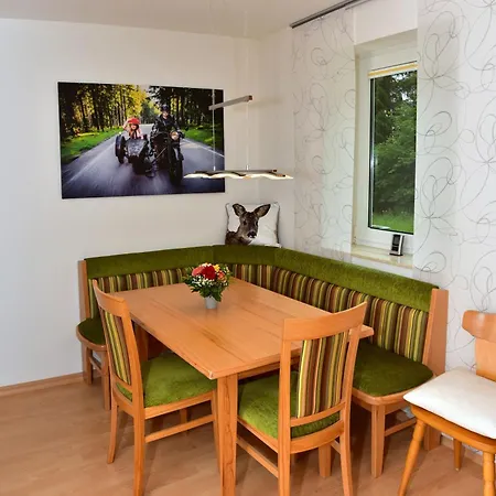 아파트 In Saig Mit Garten Und Grill